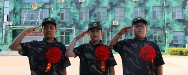 如何利用高科技设备解决篮球训练中的常见问题_1